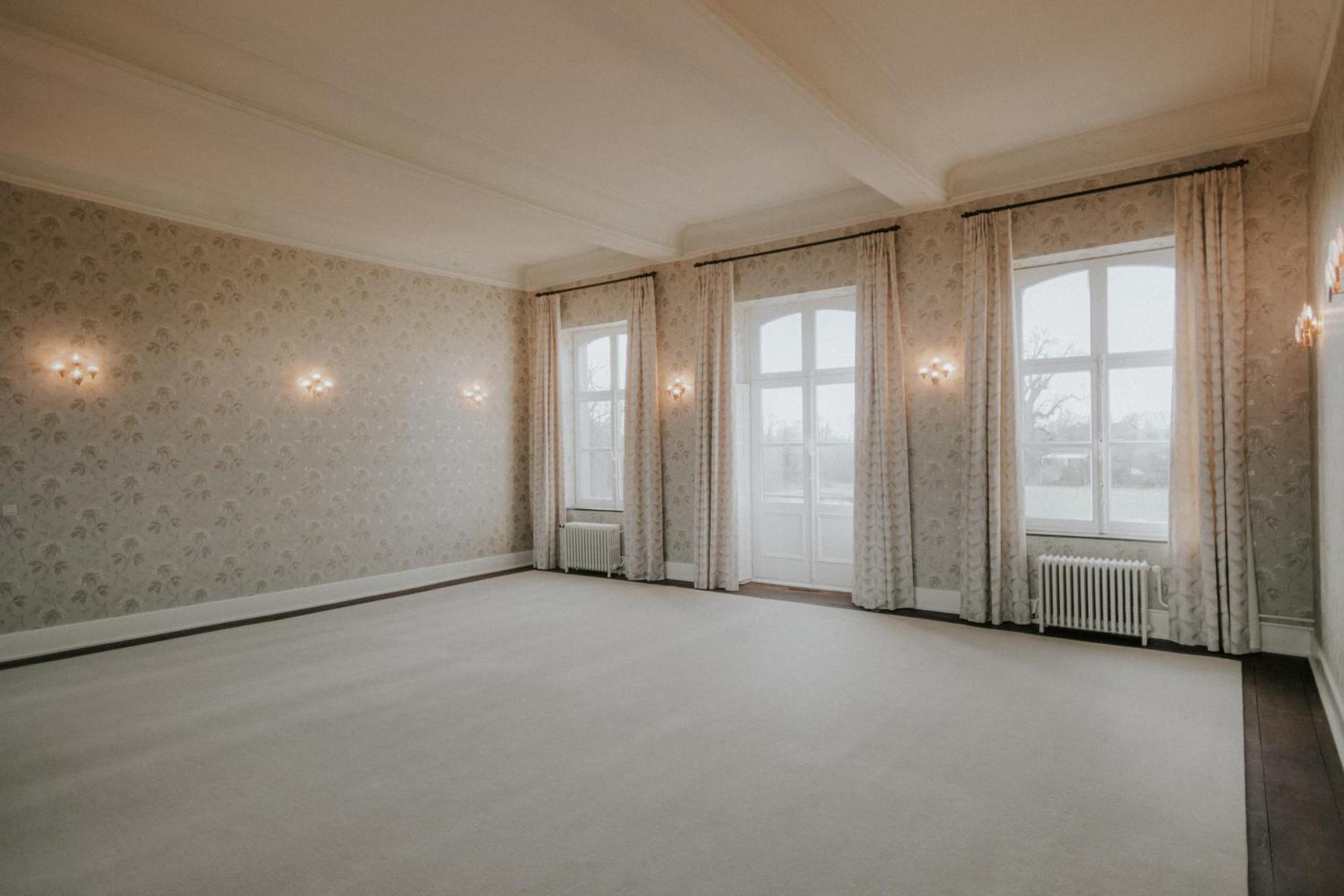 Chateau De Looz エクステリア 写真