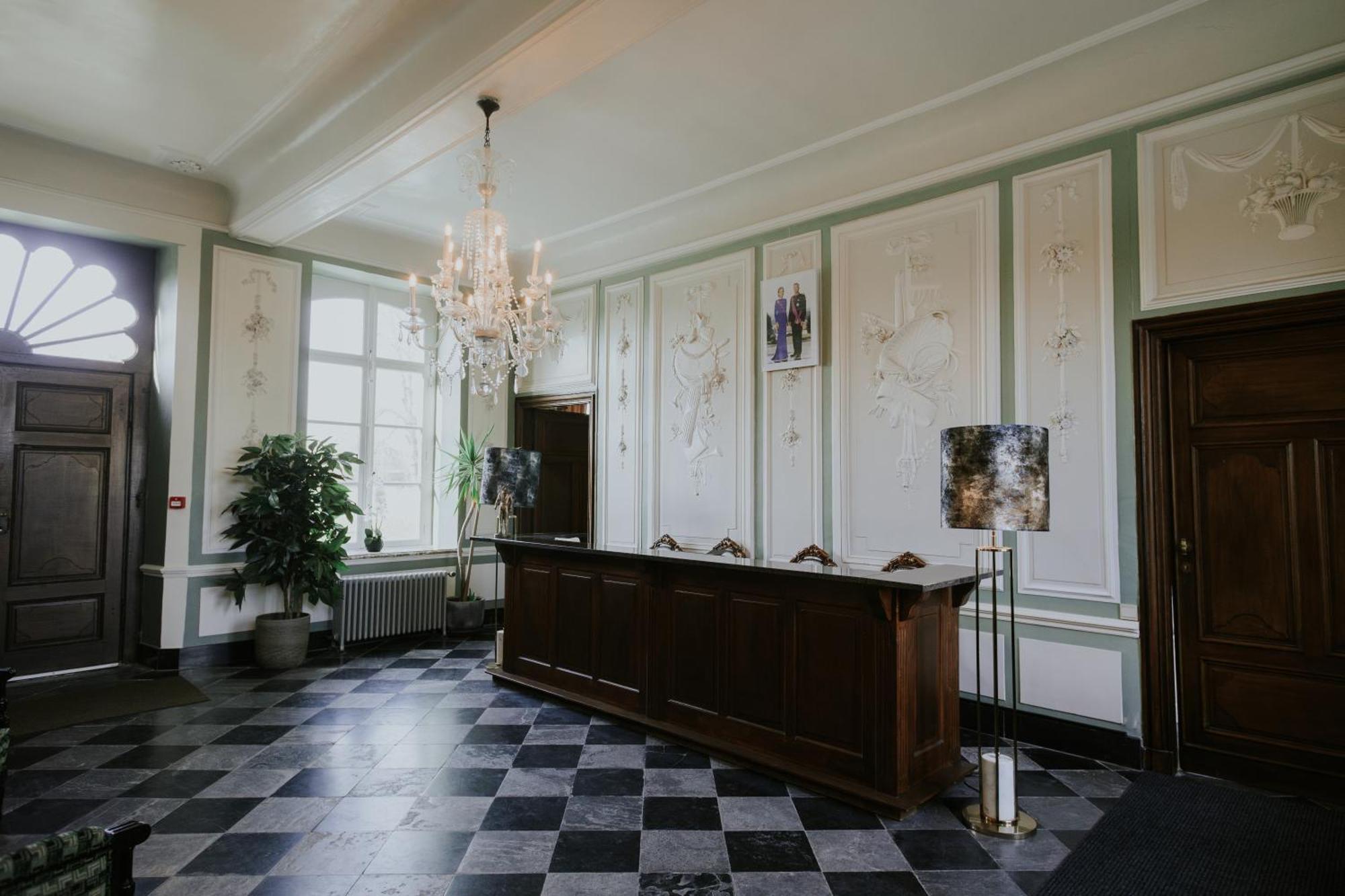 Chateau De Looz エクステリア 写真